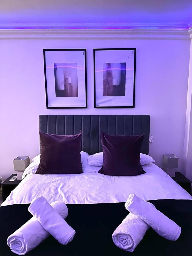 Stylish En Suite Double Room Kensington 런던 외부 사진